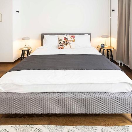 Athens' Best Location- Stunning & Spacious Studio Exterior photo